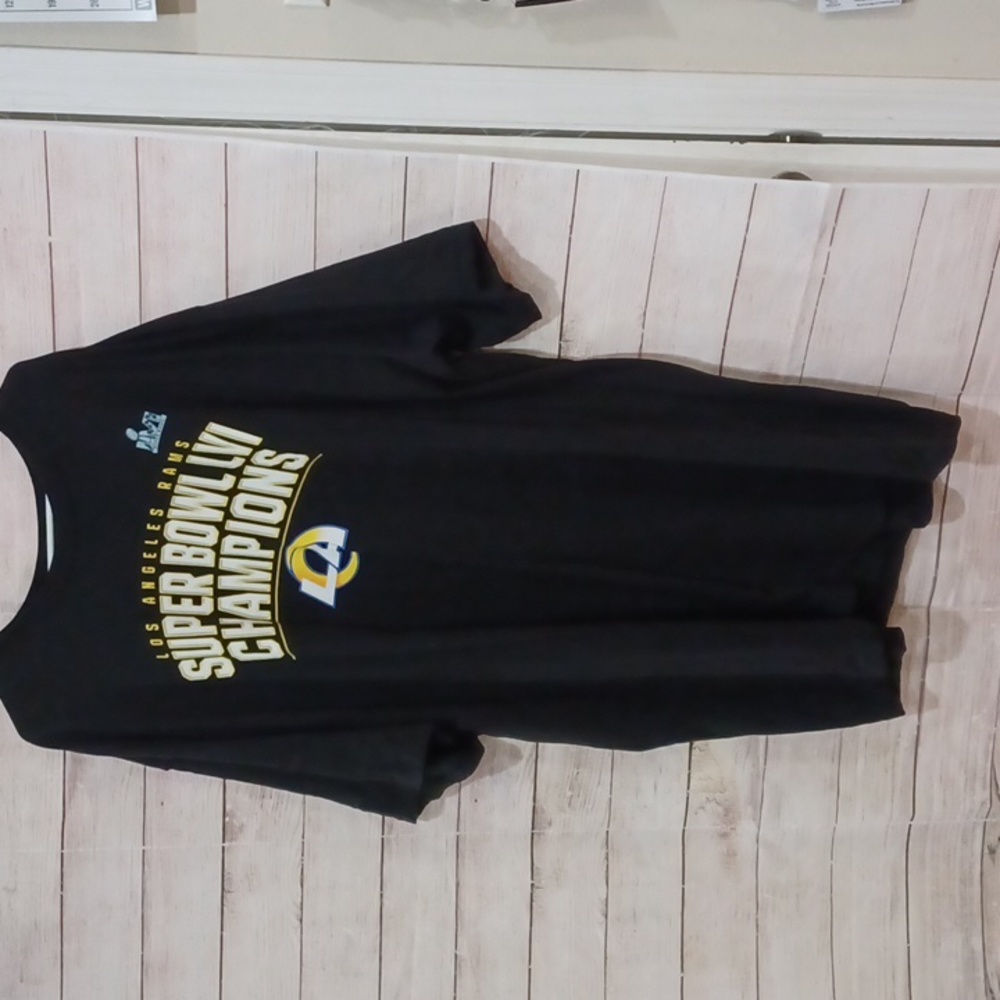 Fanatics 3XLT 100% cotton t-shirt. LA Rams Superbowl Champs